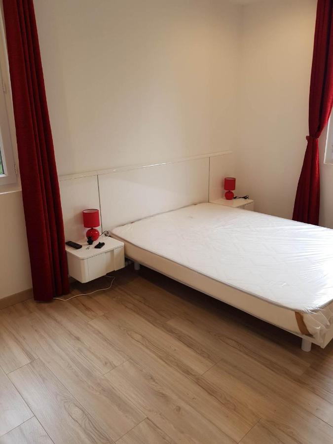 05 - Tres Joli 3 Pieces Neuf 2 Chambres, Logement Tout Equipe Pour 1 A 4 Personnes Maximum, Vue Sur Jardin Avec Parking Privatif, Grand Fourgon Possible, Tout Le Linge De Maison Est Fourni Annesse-et-Beaulieu Eksteriør billede