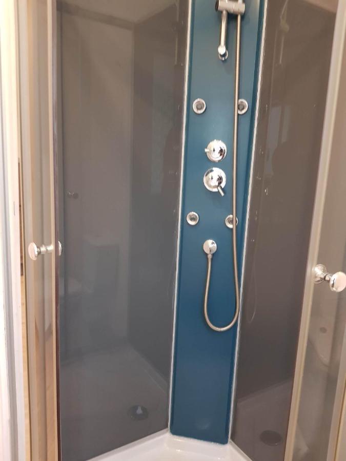 05 - Tres Joli 3 Pieces Neuf 2 Chambres, Logement Tout Equipe Pour 1 A 4 Personnes Maximum, Vue Sur Jardin Avec Parking Privatif, Grand Fourgon Possible, Tout Le Linge De Maison Est Fourni Annesse-et-Beaulieu Eksteriør billede